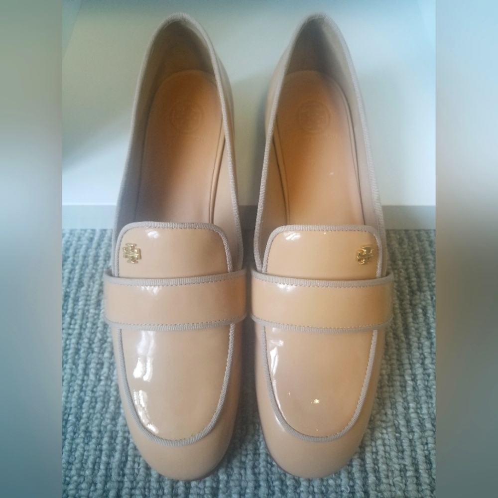 Tory Burch Tan Patent Leather Women's Loafers Size 9 AUTHENTIC